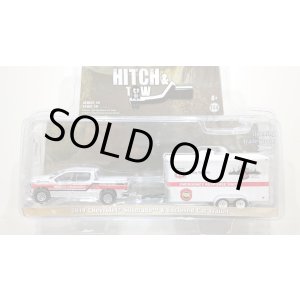 画像: GREEN LiGHT 1/64 Hitch & Tow Series 19 '19 Chevrolet Silverado and Phillips 66 Bayway Refinery Emergency Response Unit Trailer