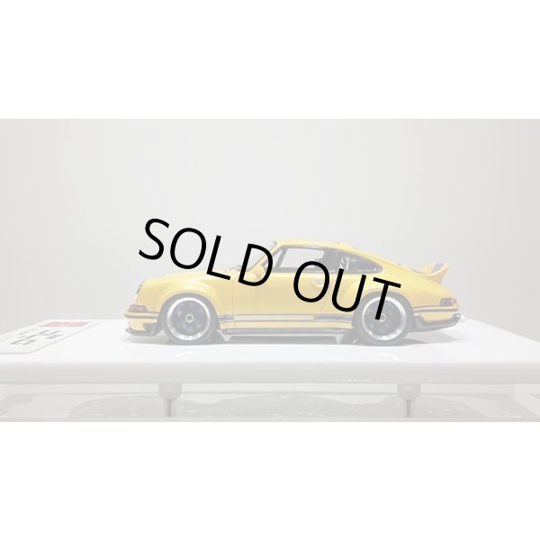 画像2: EIDOLON 1/43 Singer DLS 2018 Grande Giallo Pearl Limited 35pcs. (2)