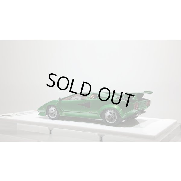 画像3: EIDOLON 1/43 Lamborghini Countach LP400S 1980 with Rear wing Metallic Green (3)