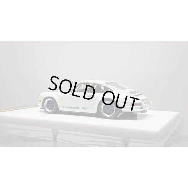 画像3: VISION 1/43 Singer Porsche 911(964) Coupe Ivory White "Newcastel" Limited 35 pcs. (3)