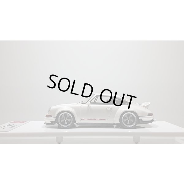 画像4: EIDOLON 1/43 Singer DLS 2018 Pearl White with Burgundy logo (4)