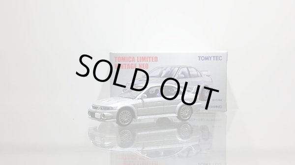 画像1: TOMYTEC 1/64 Limited Vintage NEO Mitsubishi Lancer GSR Evolution VI Silver (1)