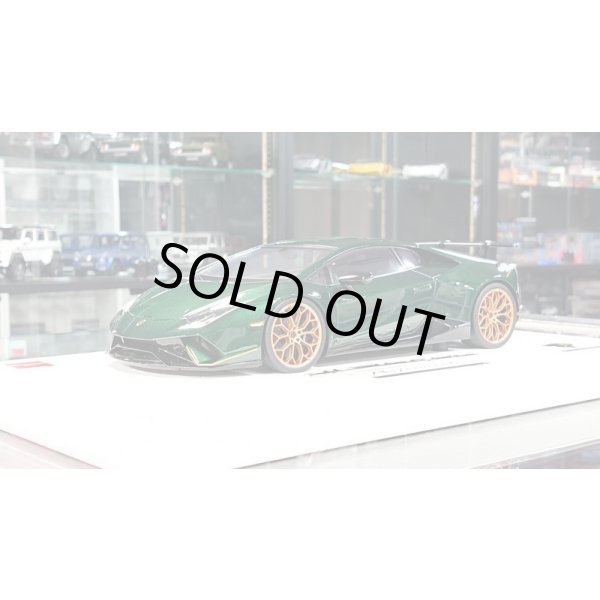 画像1: EIDOLON 1/18 Lamborghini Huracan Perfomante Ad Personam Pebble Beach 2017 Verde Hydra Limited 30pcs. (1)