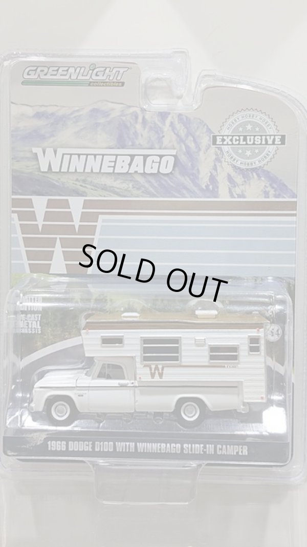 画像1: GREEN LiGHT EXCLUSIVE 1/64 '66 Dodge D-100 with Winnebago Slide-In Camper (1)