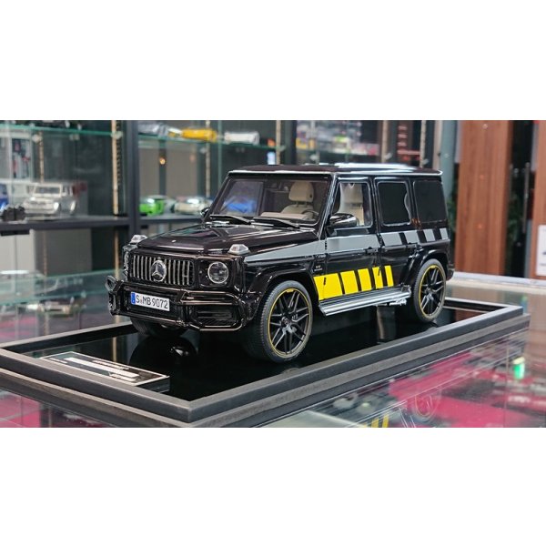 画像1: MOTOR HELIX 1/18 Mercedes AMG G63 (2019) Cigarette Edition Limited 69pcs. (1)