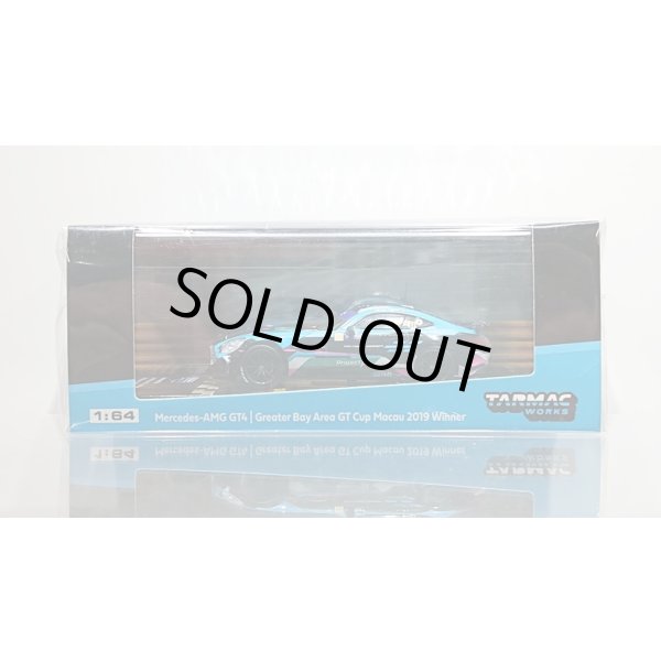 画像1: Tarmac Works 1/64 Mercedes-AMG GT4 Greater Bay Area GT Cup Macau 2019 Winner (1)