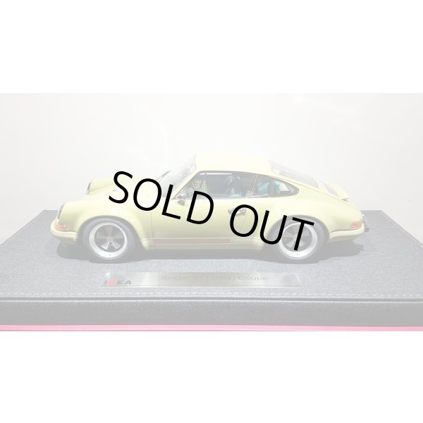 画像2: IDEA 1/18 Singer 911 (964) Coupe Pale Green (2)