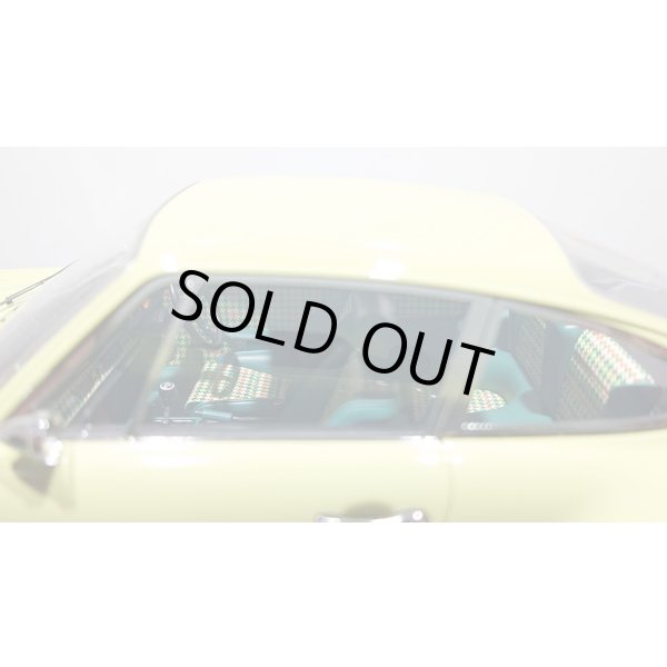 画像8: IDEA 1/18 Singer 911 (964) Coupe Pale Green (8)