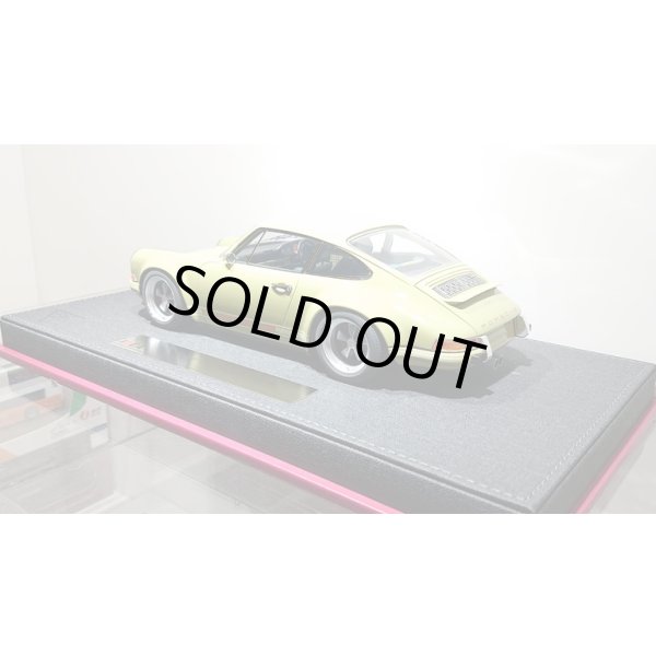 画像3: IDEA 1/18 Singer 911 (964) Coupe Pale Green (3)