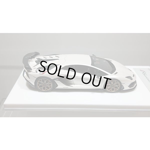 画像6: EIDOLON 1/43 Lamborghini Aventador SVJ 2018 (Leirion wheel) Pearl White (Style Package) Limited 60 pcs. (6)