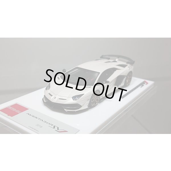 画像4: EIDOLON 1/43 Lamborghini Aventador SVJ 2018 (Leirion wheel) Pearl White (Style Package) Limited 60 pcs. (4)