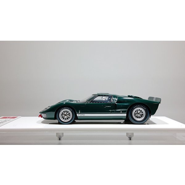 画像2: EIDOLON 1/43 GT40 Mk.II Street ver. 1966 Dark Green / Silver Stripe Limited 80 pcs. (2)