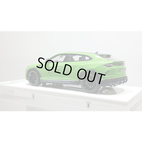 画像3: EIDOLON 1/43 Lamborghini URUS Pearl Capsule 2020 Verde Mantis (Pearl Green) Limited 80 pcs. (3)