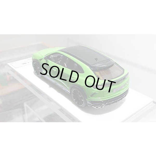 画像10: EIDOLON 1/43 Lamborghini URUS Pearl Capsule 2020 Verde Mantis (Pearl Green) Limited 80 pcs. (10)