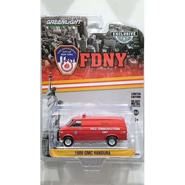 画像1: GREEN LiGHT EXCLUSIVE 1/64 1989 GMC Vandura FDNY The Official Fire Department City of New York Field Communications Unit (1)