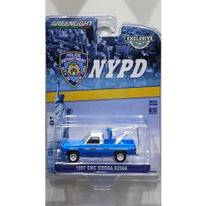 画像: GREEN LiGHT EXCLUSIVE 1/64 1987 GMC Sierra K2500 with Drop in Tow Hook --New York City Police Dept (NYPD)