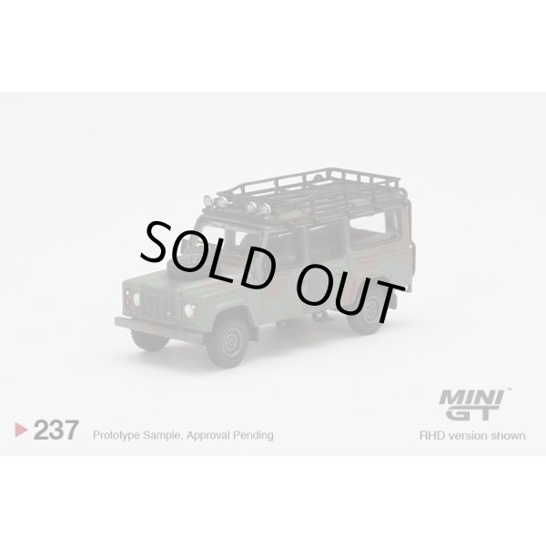 画像2: MINI GT 1/64 Land Rover Defender 110 Military Camouflage (香港限定) (2)