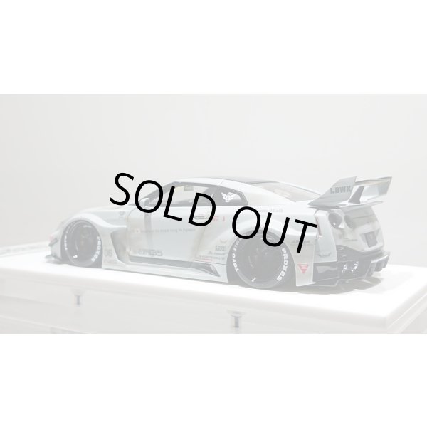 画像3: EIDOLON 1/43 LB-Silhouette WORKS GT 35GT-RR Matte Gray (Weathering) Limited 160 pcs. (3)