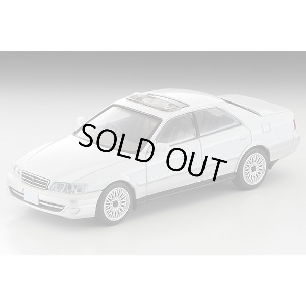 画像2: TOMYTEC 1/64 Limited Vintage NEO Toyota Chaser Avante G (White / Silver) (2)