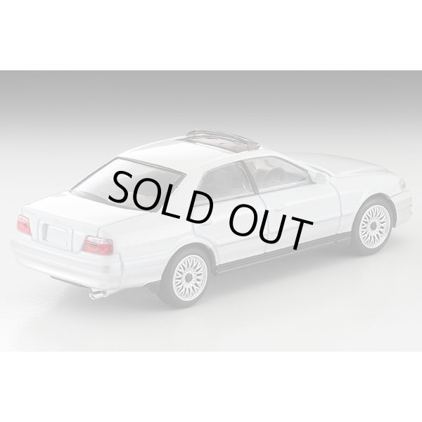 画像3: TOMYTEC 1/64 Limited Vintage NEO Toyota Chaser Avante G (White / Silver) (3)