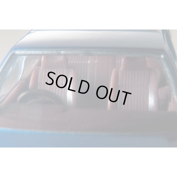 画像9: TOMYTEC 1/64 Limited Vintage NEO Nissan Gloria Wagon V20E GL Custom Ver. (Blue / Wood grain) (9)