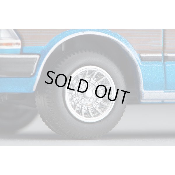 画像8: TOMYTEC 1/64 Limited Vintage NEO Nissan Gloria Wagon V20E GL Custom Ver. (Blue / Wood grain) (8)