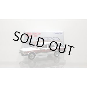 画像: TOMYTEC 1/64 Limited Vintage NEO Nissan Cedric Wagon V20E GL Custom Ver. (White / Wood grain)