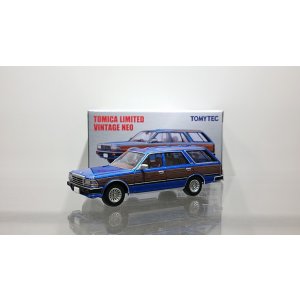 画像: TOMYTEC 1/64 Limited Vintage NEO Nissan Gloria Wagon V20E GL Custom Ver. (Blue / Wood grain)