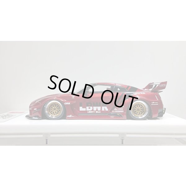 画像2: EIDOLON 1/43 LB-Silhouette WORKS GT 35GT-RR Vino Rosso Limited 35 pcs. (2)