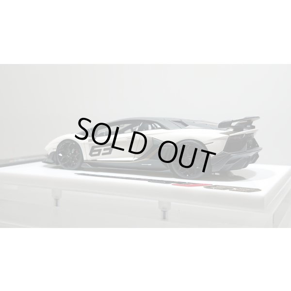 画像3: EIDOLON 1/43 Lamborghini Aventador SVJ 63 2018 Matte Pearl White Limited 100 pcs. (3)