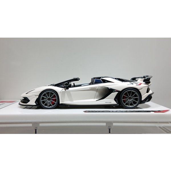 画像2: EODOLON 1/43 Lamborghini Aventador SVJ Roadster 2019 (Nireo wheel) Matte Pearl White Limited 80 pcs. (2)