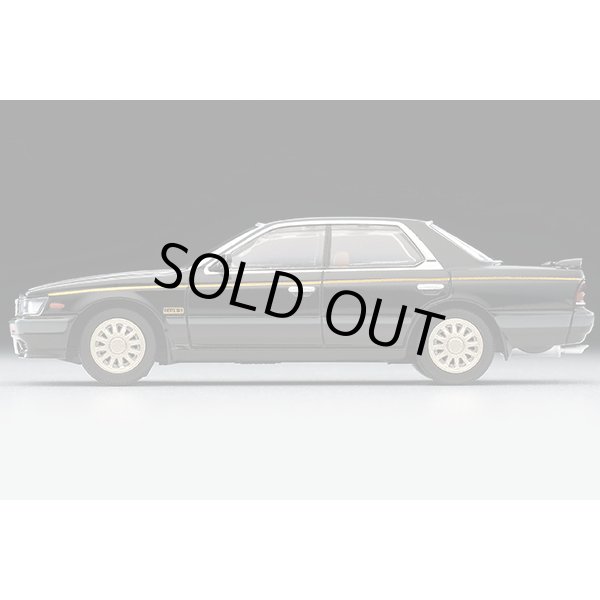 画像4: TOMYTEC 1/64 Limited Vintage NEO Nissan Laurel Medalist Club S (Black) (4)