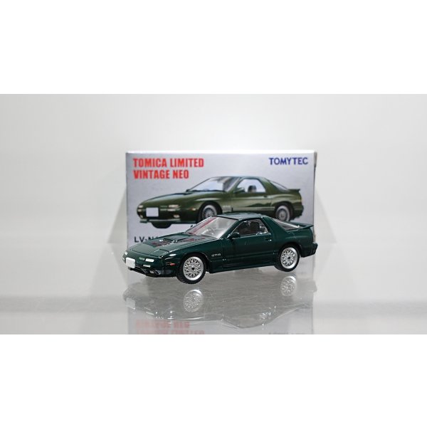 画像1: TOMYTEC 1/64 Limited Vintage NEO Savannah RX-7 Winning Limited (Green) (1)