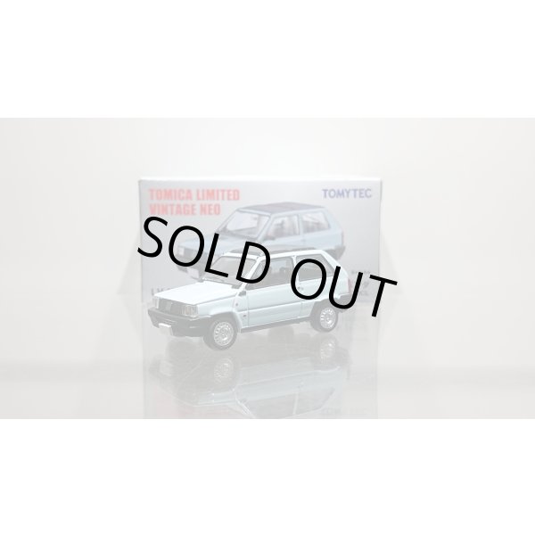 画像1: TOMYTEC 1/64 Limited Vintage NEO Fiat Panda 1000CL (Light Blue) (1)