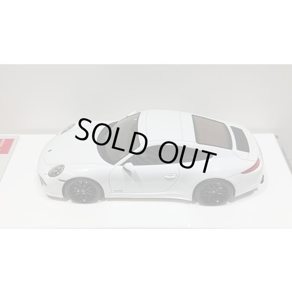 画像4: EIDOLON 1/43 Porsche 911 (991) Carrera 4 GTS 2014 Carrara White Metallic (4)