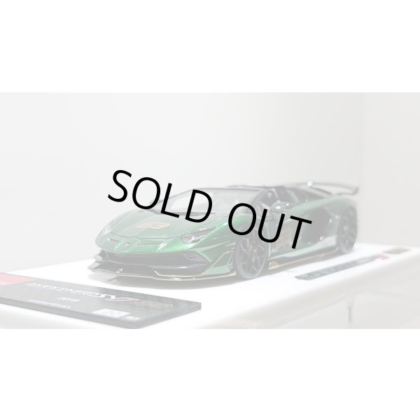 画像9: EIDOLON 1/43 Lamborghini Aventador SVJ 63 Roadster 2019 Metallic Green Limited 63 pcs. (9)