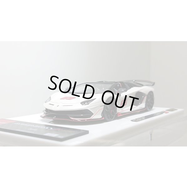 画像9: EIDOLON 1/43 Lamborghini Aventador SVJ 63 Roadster 2019 Pearl White Limited 63 pcs. (9)