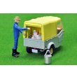 画像9: TOMYTEC 1/64 Limited Vintage Daihatsu Midget (yellowish green / beige) with figure (9)