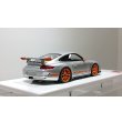画像10: EIDOLON 1/43 Porsche 911 (997) GT3 RS 2007 Arctic Silver / Orange Livery Limited 50 pcs. (10)