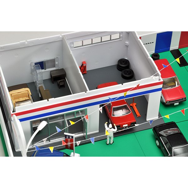 画像4: TOMYTEC 1/64 Tomicarama Vintage 04d Used Car Store (Nissan Used Car) (4)