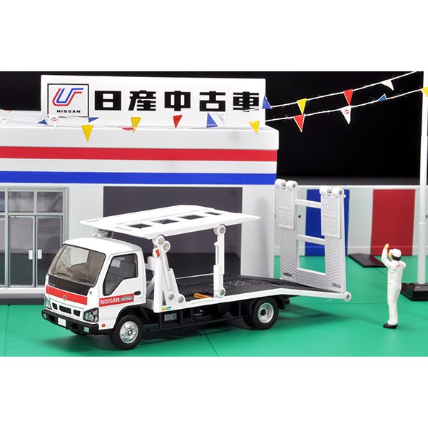 画像8: TOMYTEC 1/64 Tomicarama Vintage 04d Used Car Store (Nissan Used Car) (8)