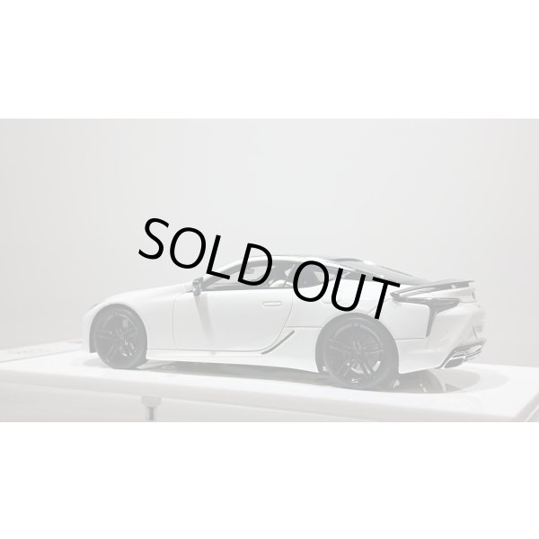 画像3: EIDOLON 1/43 LEXUS LC500 "AVIATION" 2020 White Nova Glass Flakes (3)