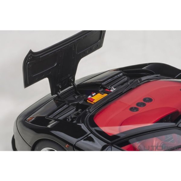画像11: AUTOart 1/18 Bugatti EB110 SS (Nero Vernice) (11)