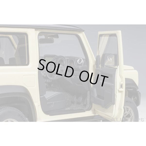 画像10: AUTOart 1/18 Suzuki Jimny Sierra (JB74) (Chiffon Ivory Metallic with Black roof) (10)