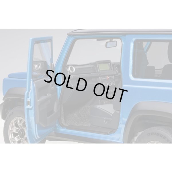 画像9: AUTOart 1/18 Suzuki Jimny Sierra (JB74) (Brisk Blue with Black roof) (9)