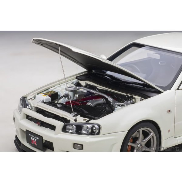 画像11: AUTOart 1/18 Nissan Skyline GT-R (R34) V-spec II (White Pearl) (11)