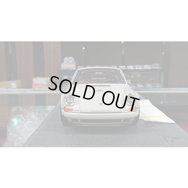 画像8: IDEA 1/18 Singer 911 (964) Coupe Light Gray Limited 120 pcs. (8)