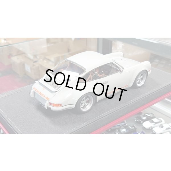 画像10: IDEA 1/18 Singer 911 (964) Coupe Light Gray Limited 120 pcs. (10)