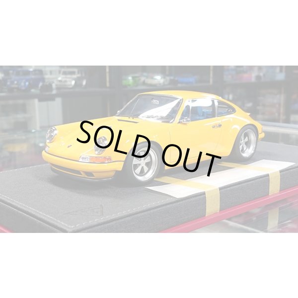 画像1: IDEA 1/18 Singer 911 (964) Coupe Yellow (Yellow Stripe) Limited 80 pcs. (1)