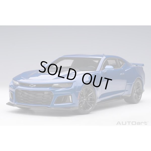 画像14: AUTOart 1/18 Chevrolet Camaro ZL1 2017 (Hyper Blue Metallic) (14)